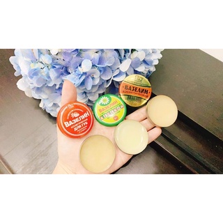Kem nẻ Vaseline tròn của Nga