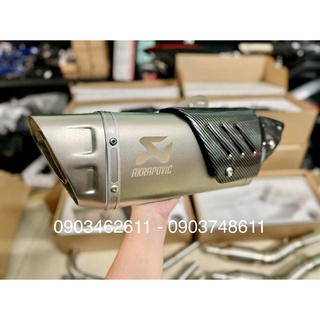 Pô Akrapovic R1 Titan