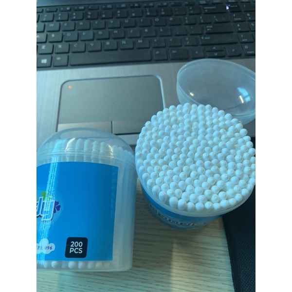 Hộp tăm bông ngoáy tai người lớn 200 cái / hộp