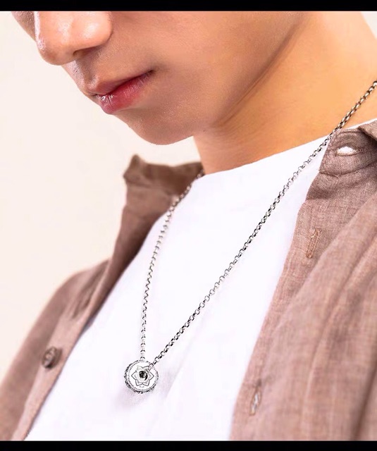 Mặt dây chuyền Lu Thống Om Mani Padme Hum Tây Tạng