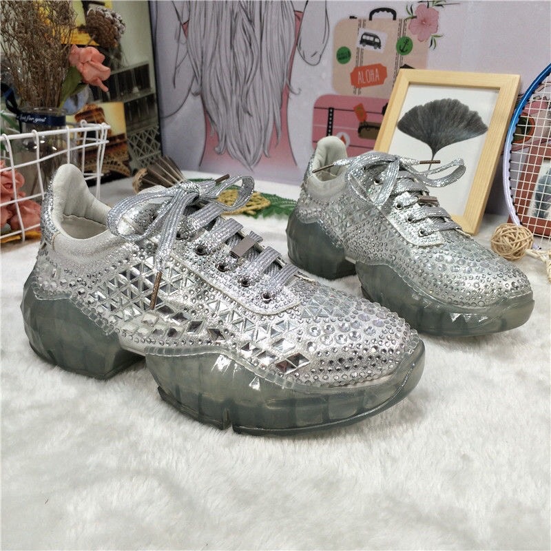 Giày đá lấp lánh