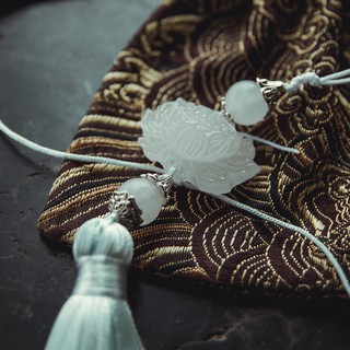 Ngọc Bội Hoa Sen Cổ Trang Handmade