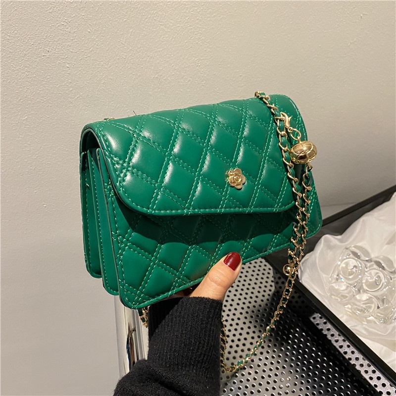 Túi Đeo Chéo Hình Vuông Màu Trơn Phối Dây Xích Thời Trang 2022 Cho Nữ