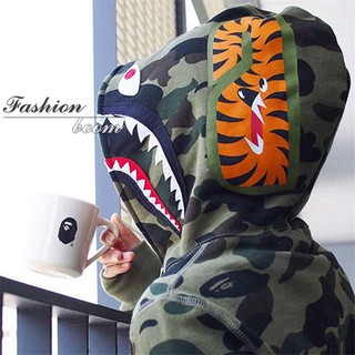 Áo khoác cá mập bape