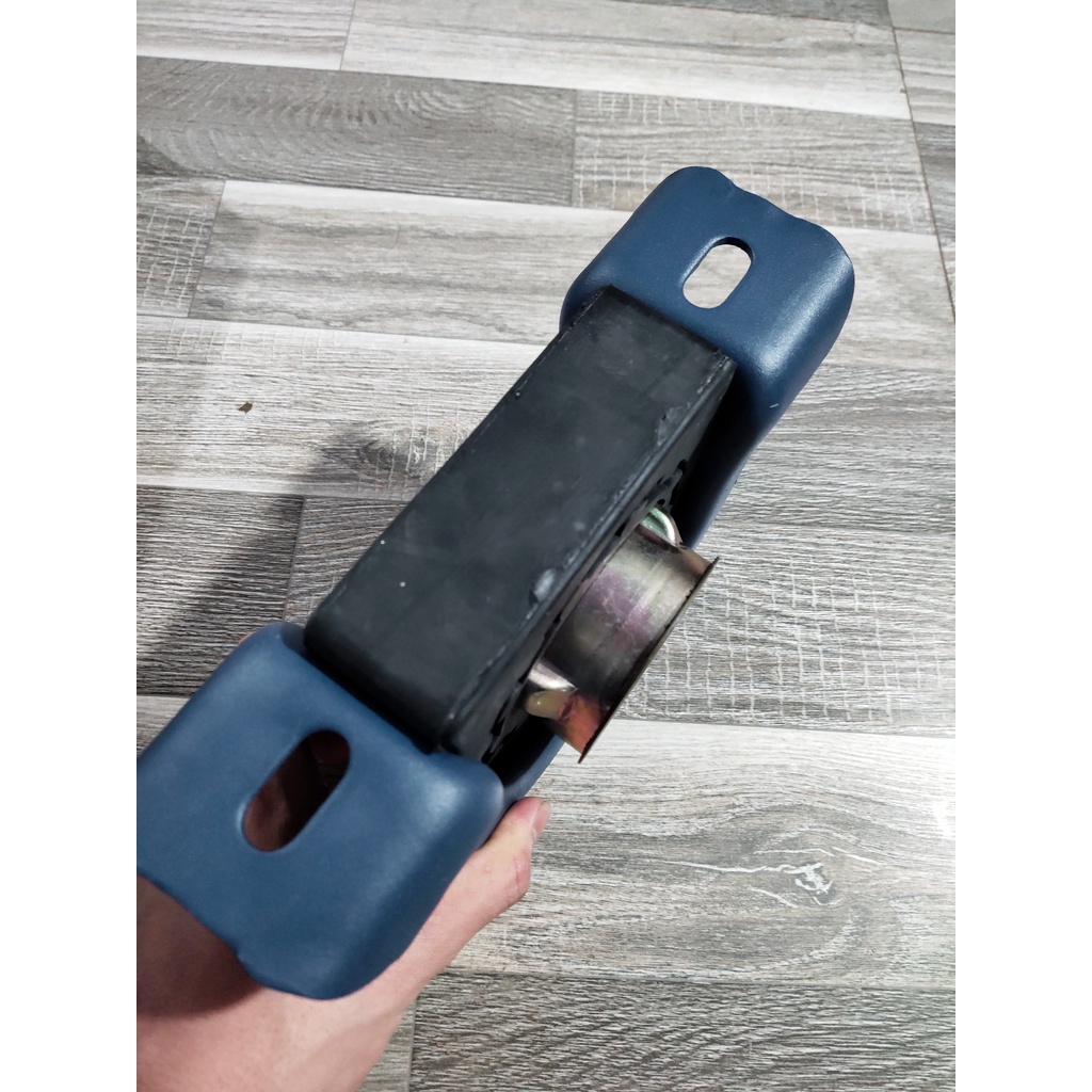 Cao su quang treo cả cụm HF6700 phi 40 xam tinn