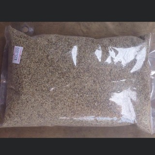 cát buddy nâu lót chuồng cho hamster gói 1kg.