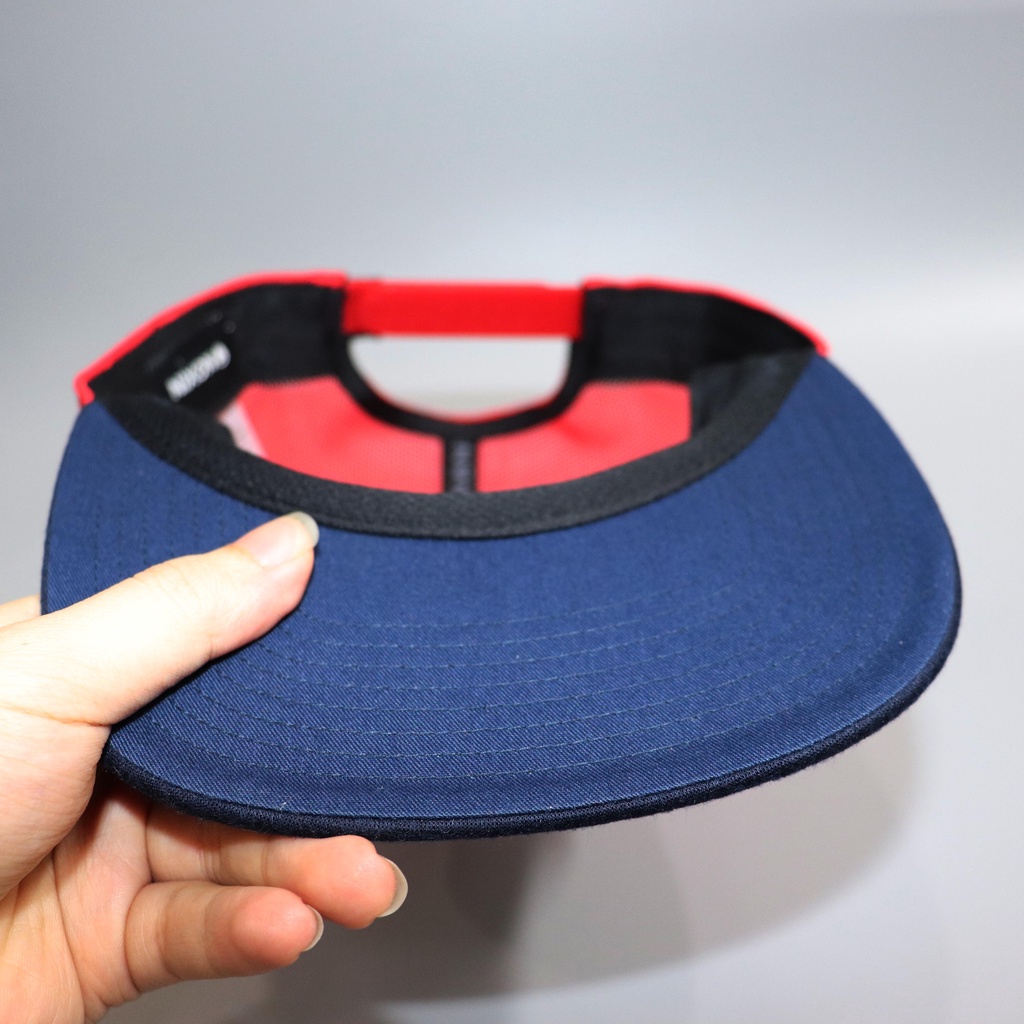 Nón NHS Snapback Xanh Đen Lươi Đỏ NIXON Nix008.