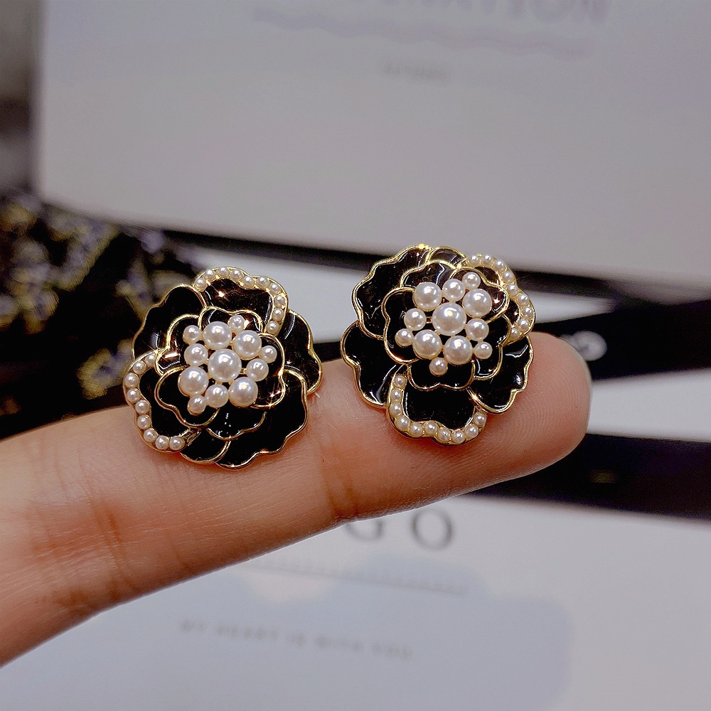 Bông Tai S925 Hình Hoa Trà Đen Đính Ngọc Trai Giả Phong Cách Cổ Điển Cho Nữ