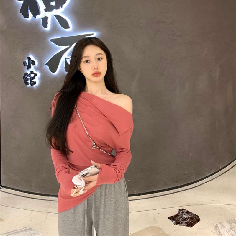 Áo Thun Tay Dài Thiết Kế Lệch Vai Quyến Rũ