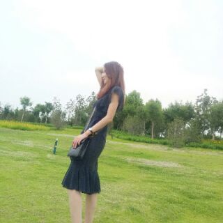 Đầm voan nhũ đuôi cá cánh sen