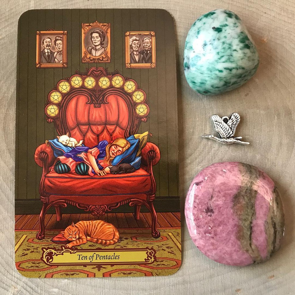 Bộ Bài Tarot in Wonderland (Mystic House Tarot Shop)