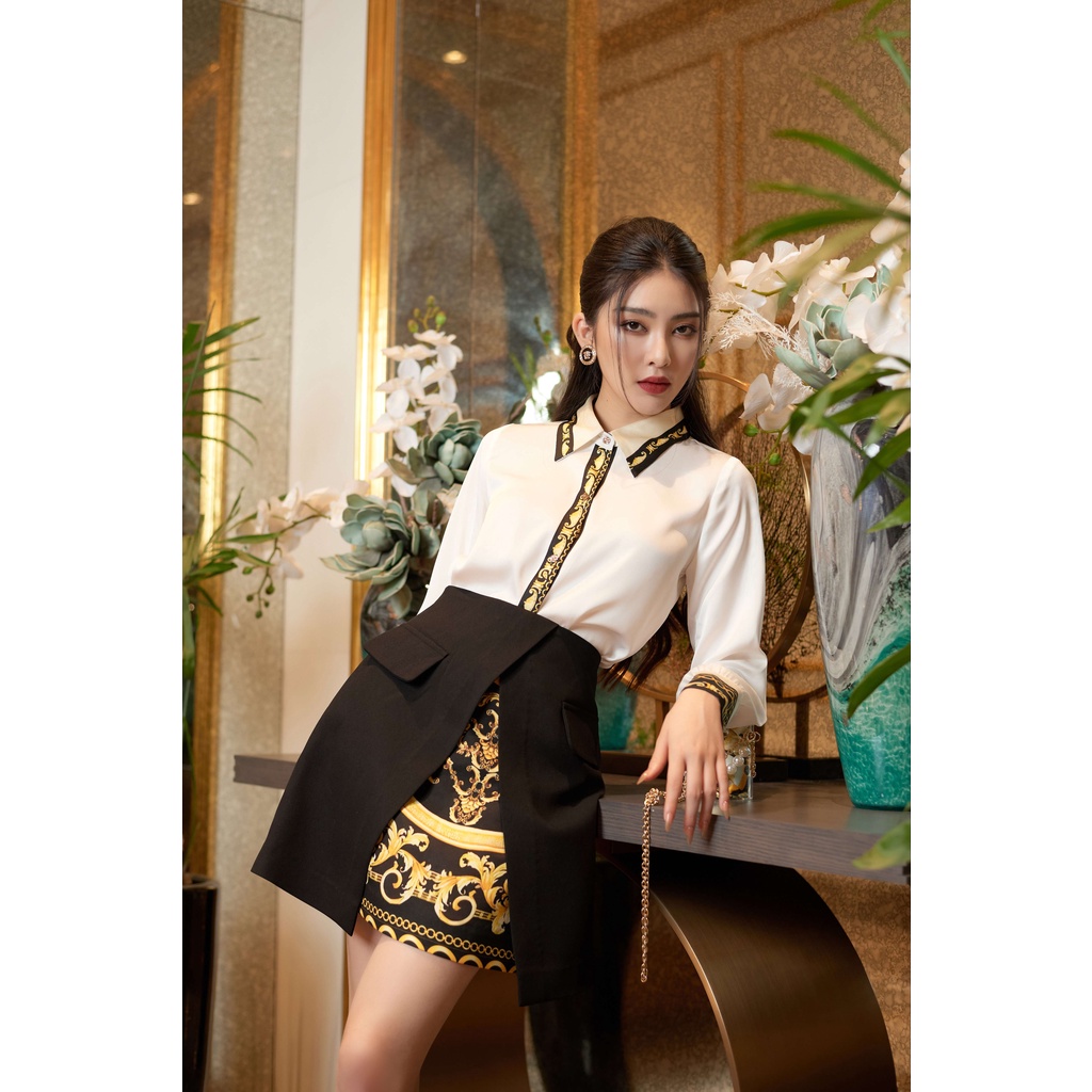Chân váy mini dáng A xẻ độc lạ họa tiết Baroque | NEVA 22S2W300503H011