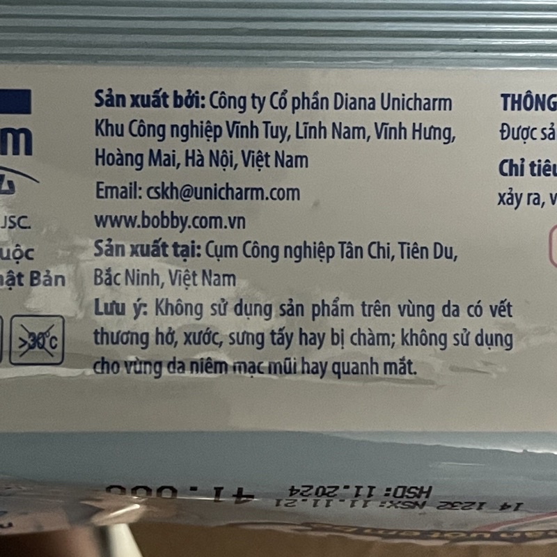 Khăn giấy ướt Bobby 100 tờ có mùi và không mùi