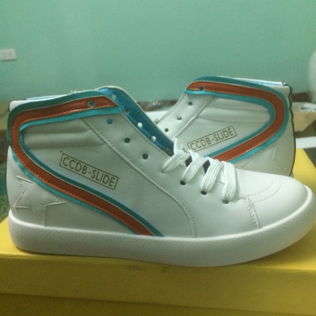 Giày thể thao cổ cao 99k