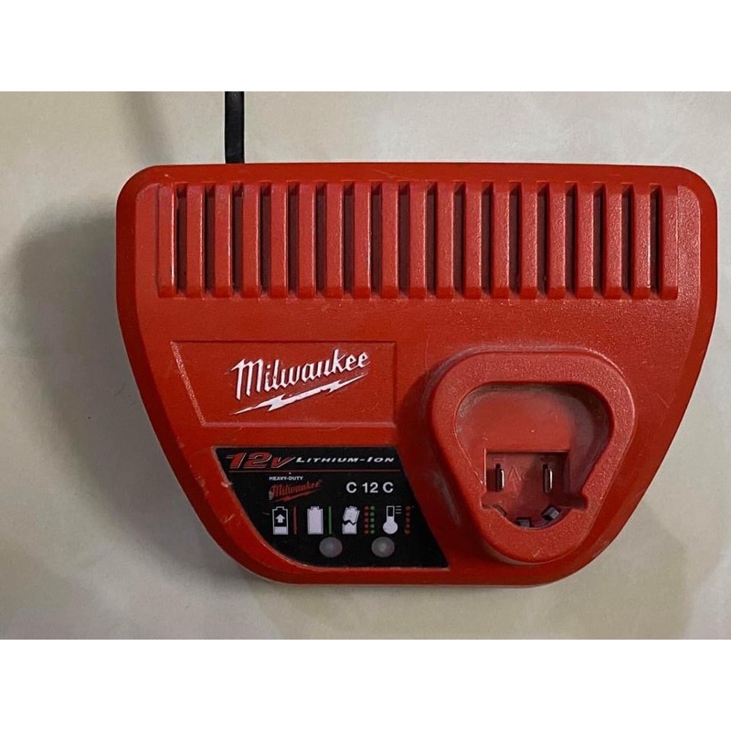 Sạc Milwaukee 12v li-ion