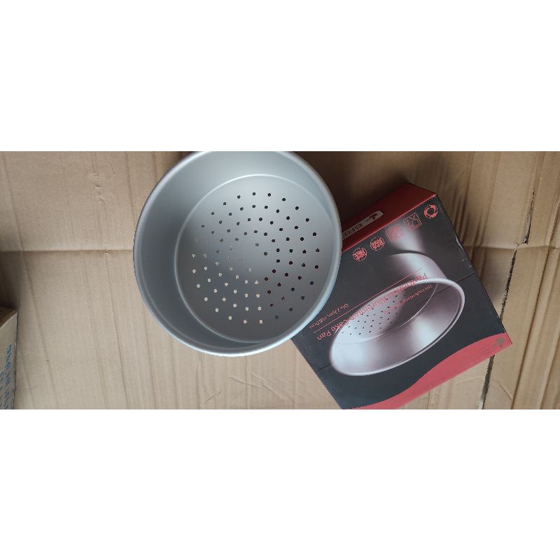 Khuôn 8 Inch Tròn Làm Bánh Đục Lỗ Breadleaf