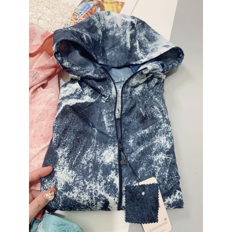 Áo khoác gió loang M.o.r.r.i.s có túi đựng (5 màu) | BigBuy360 - bigbuy360.vn