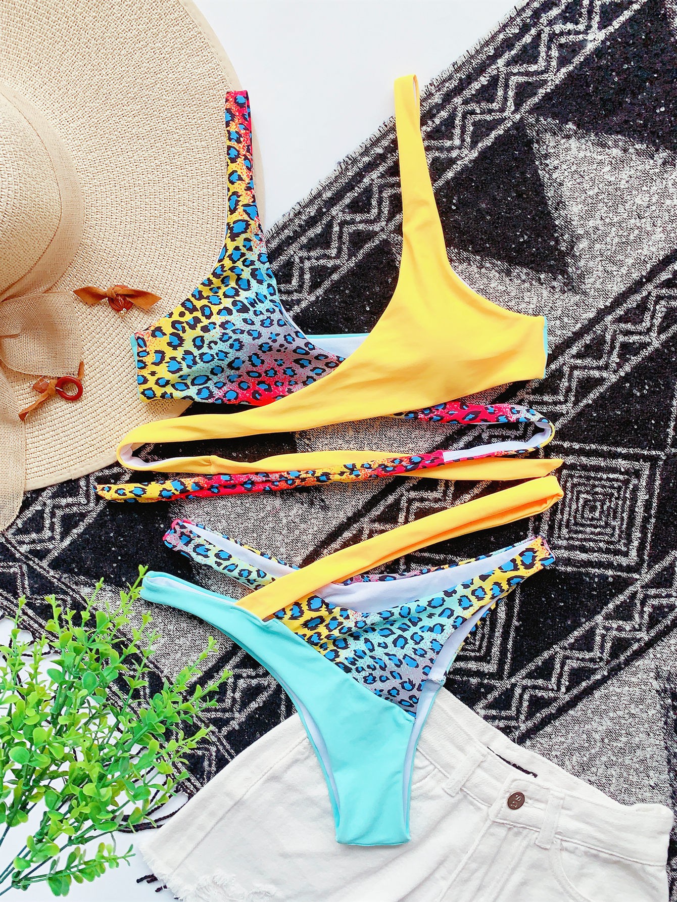 Bikini Phối Dây Chéo Màu Vàng Hồng | BigBuy360 - bigbuy360.vn