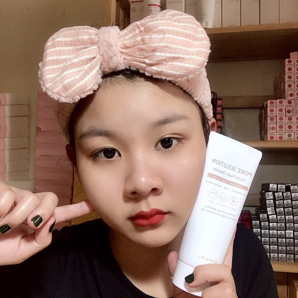 Sữa Rửa Mặt Tạo Bọt, Làm Sạch Sâu, Loại Bỏ Bã Nhờn Chiết Xuất Tro Núi Lửa Useemi Pore 150ml YENBEAUTY