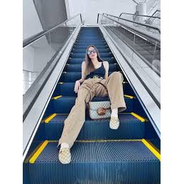 [Mẫu mới nhất 2020] Túi xách nữ đeo chéo GG Hàm thiếc ngựa size 22 cm | BigBuy360 - bigbuy360.vn