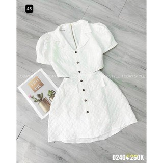 Đầm gấm hoa khoét eo