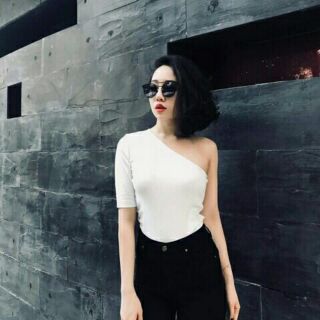Áo trễ vai 1 bên tay lỡ ( hình ảnh shop chụp )