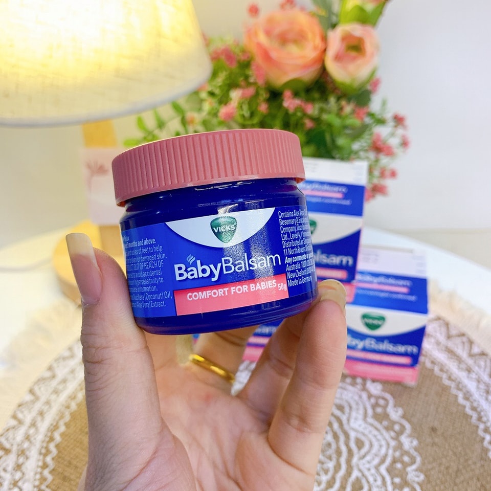 Dầu Vick Baby Balsam 50g Úc Bôi Ấm Ngực Cho Bé