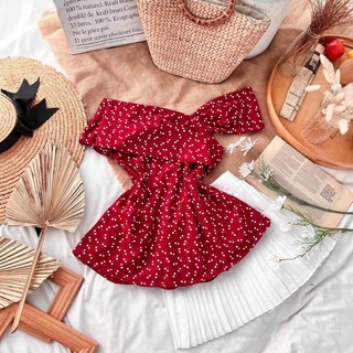 Set áo lệch vai + chân váy xếp li
