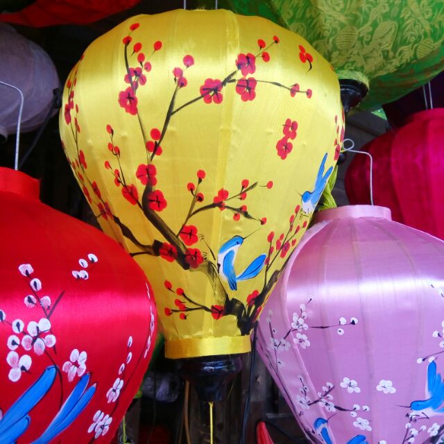 Cặp lồng đèn Hội An_vẽ hoa_dạng tỏi_size 45