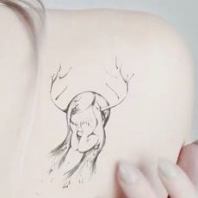 Hình xăm tatoo cô bé che mắt h05. Xăm dán tatoo mini tạm thời, size &lt;10x6cm