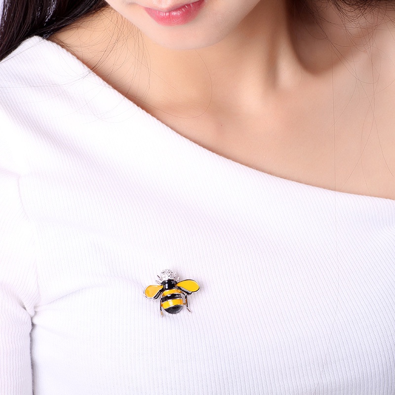 Huy Hiệu Cài Áo Hình Chú Ong Nhỏ Dễ Thương