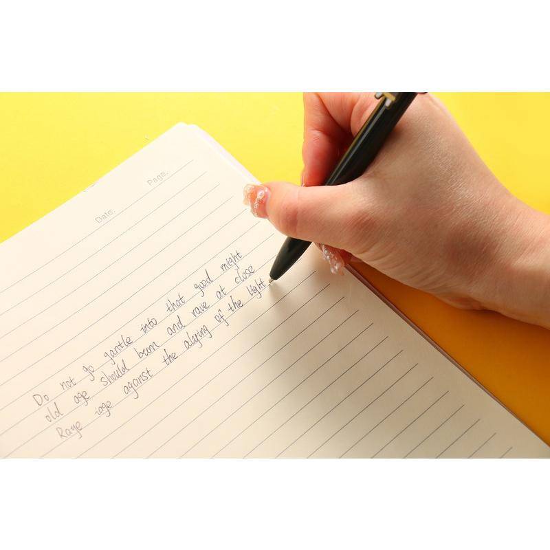 Bút Bi Mực Đen 0.7mm Hình Nhân Vật Loid Forger Yor Forger