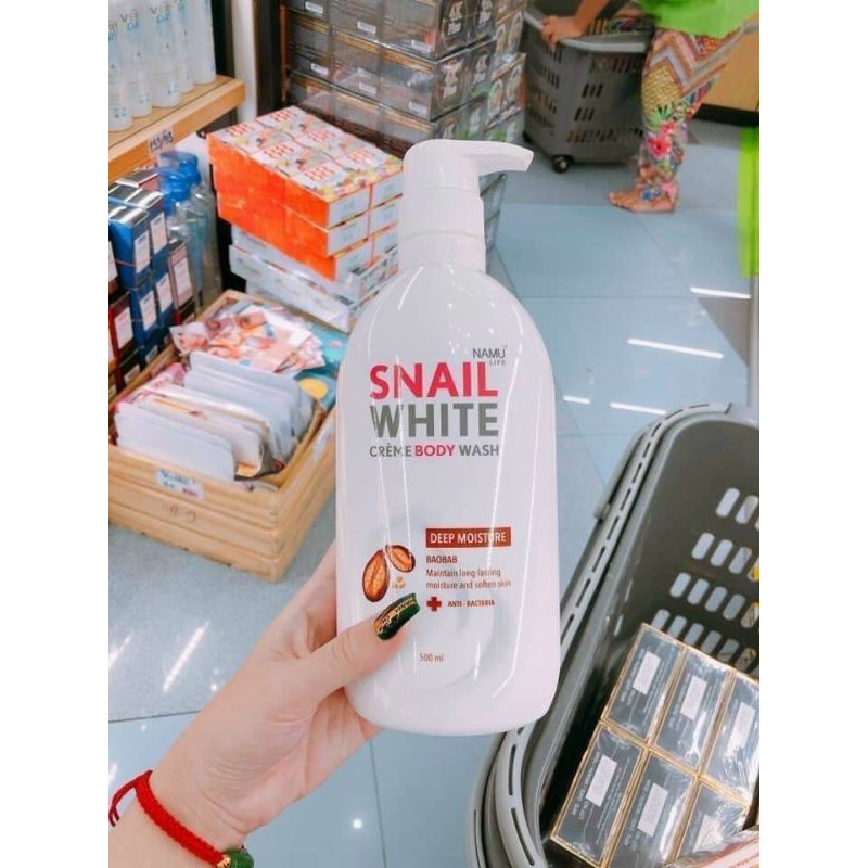 sữa tắm trắng da Snail White ( màu ngẫu nhiên)