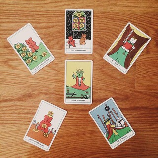 Bộ Bài Gummy Bear Tarot (Guu Tarot Shop)