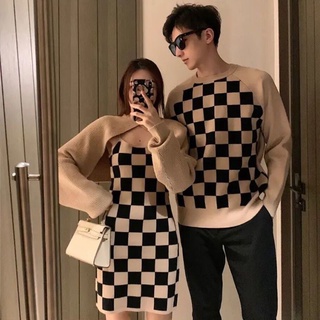 Set đồ đôi caro hàng thu đông.