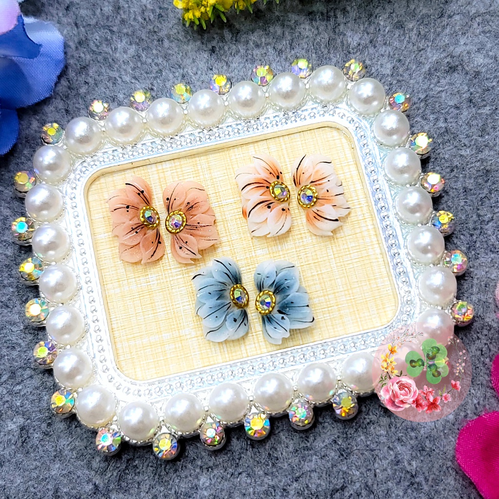 Mẫu: F048 . Hoa bột "Cúc 2 tầng" đính móng siêu xinh.