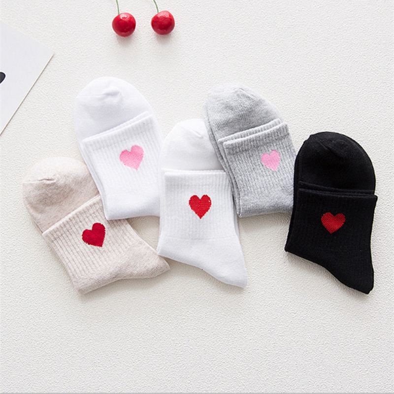 Vớ cotton hình trái tim xinh xắn dành cho nữ