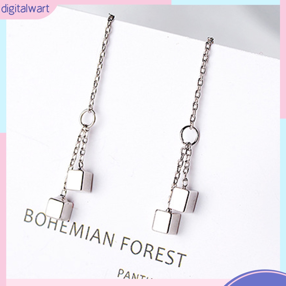 Khuyên tai dáng dài tua rua thời trang dành cho bạn nữ