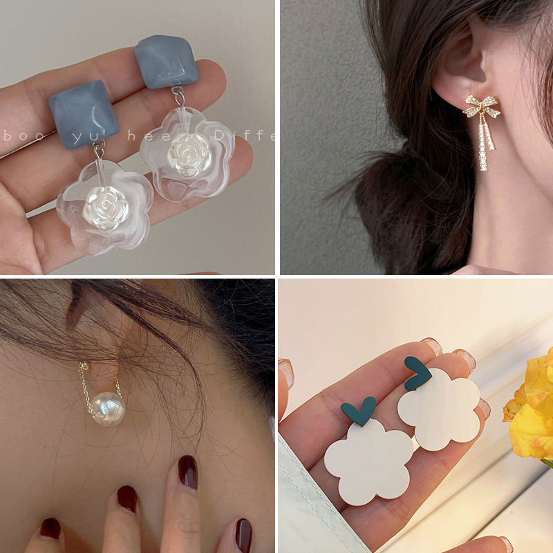 Bông Tai Hình Hoa Trà Xinh Xắn Cho Nữ