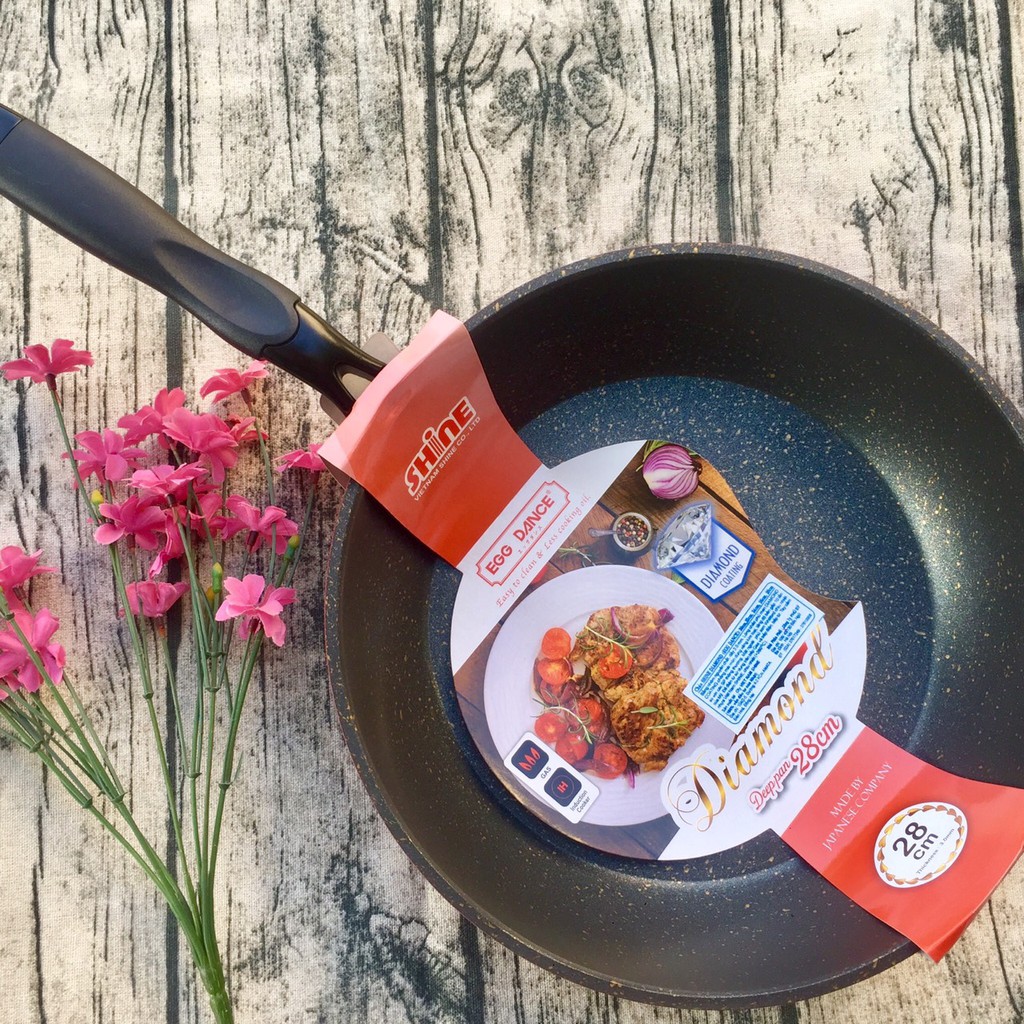 Chảo chống dính bếp từ Egg Dance công ty Shine Nhật bản.