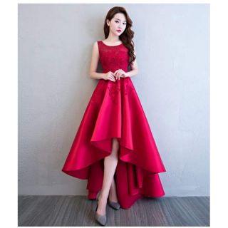 ĐẦM ĐUÔI TÔM HOA RƠI