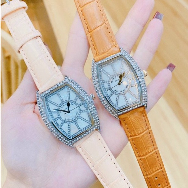 Đồng hồ nữ Franck muller dây da, mặt bầu đính đá, hàng full box, thẻ bảo hành 12 tháng