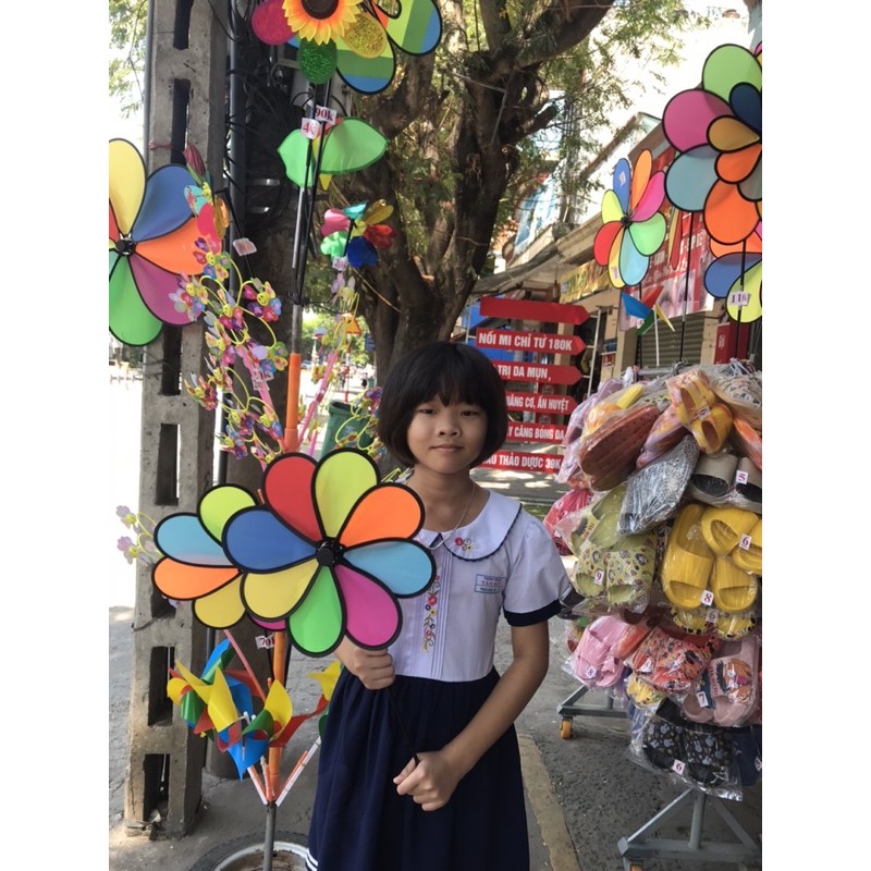 Chong chóng cầu vồng loại 30cm, tặng kèm keo 502 + chong chóng nhỏ