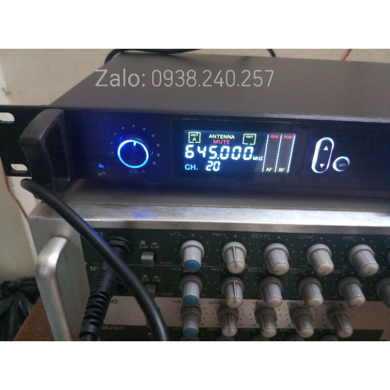 Micro karaoke không dây hàng chãng oris UR18D chống hú tốt, hát nhẹ - oris UR-18D - micro karaoke không dây
