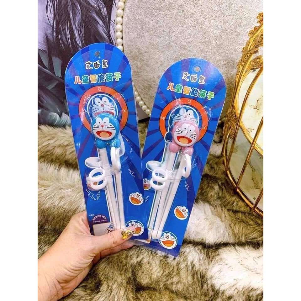 Đũa tập ăn, tập gắp xỏ ngón hình doremon đáng yêu cho bé
