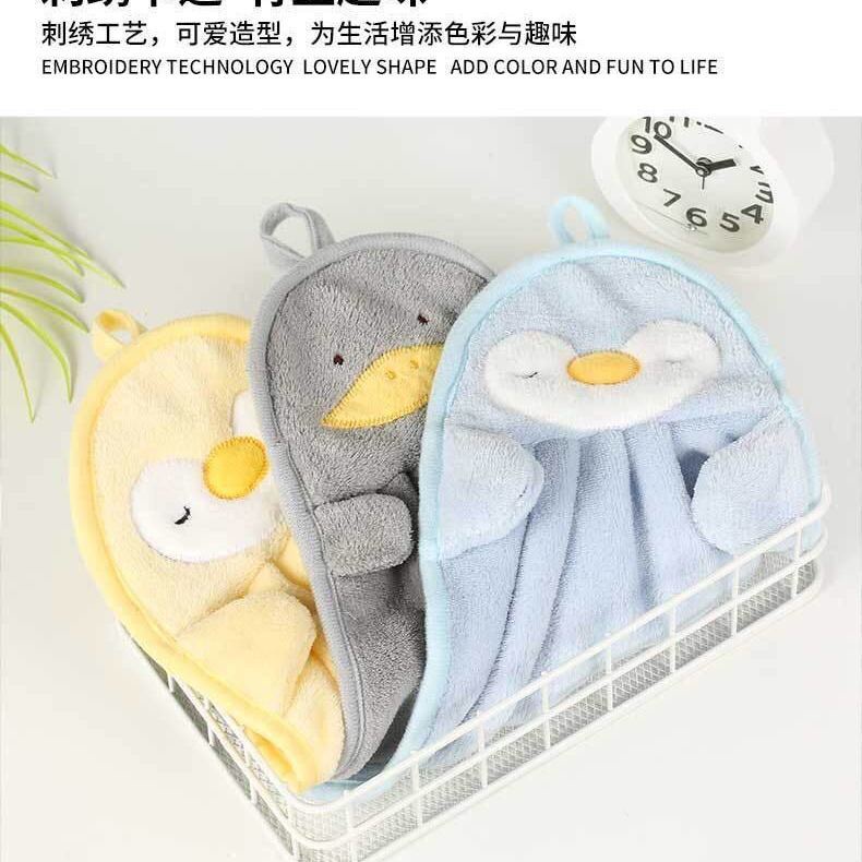 Khăn Lau Tay Treo Tường Hình Chim Cánh Cụt Dễ Thương