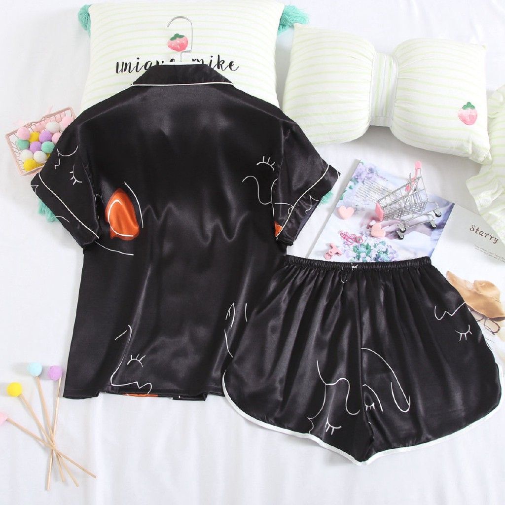 Set đồ ngủ gồm áo tay ngắn + quần đùi xinh xắn cho nữ