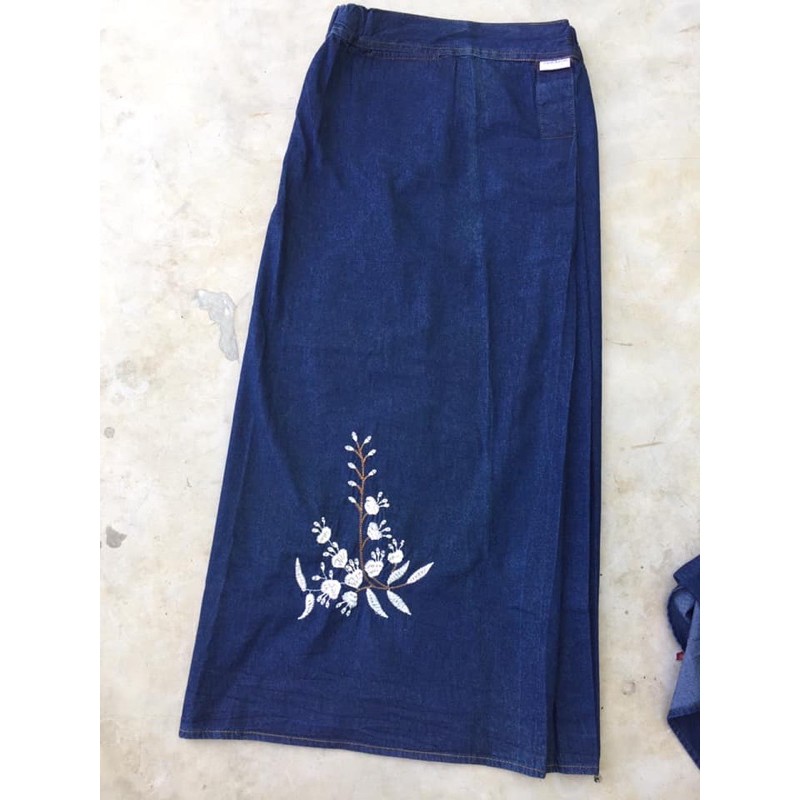 Váy chống nắng thêu hoa nút bấm đồng vải jean cao cấp bền đẹp có khả năng chống tia UV che toàn thân Vietcharm Thiên Nga