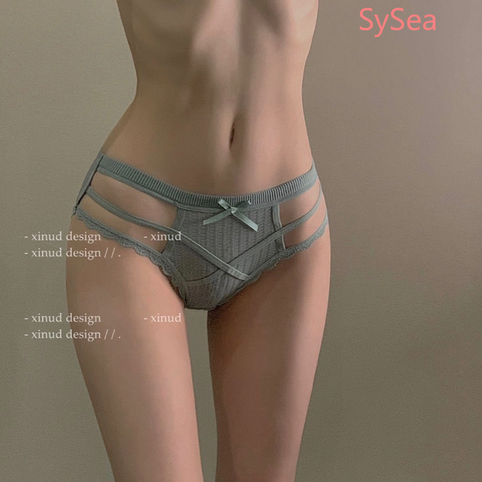 Quần lót ren cạp trễ họa tiết hoa dành cho nữ