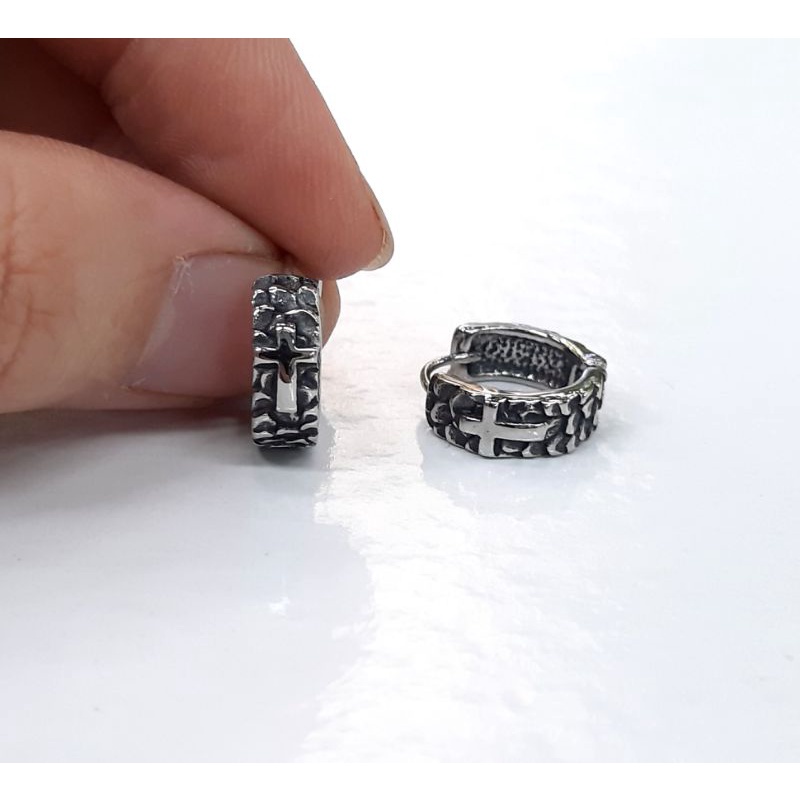 KHUYÊN VÒNG CHROME HEART CÁ TÍNH